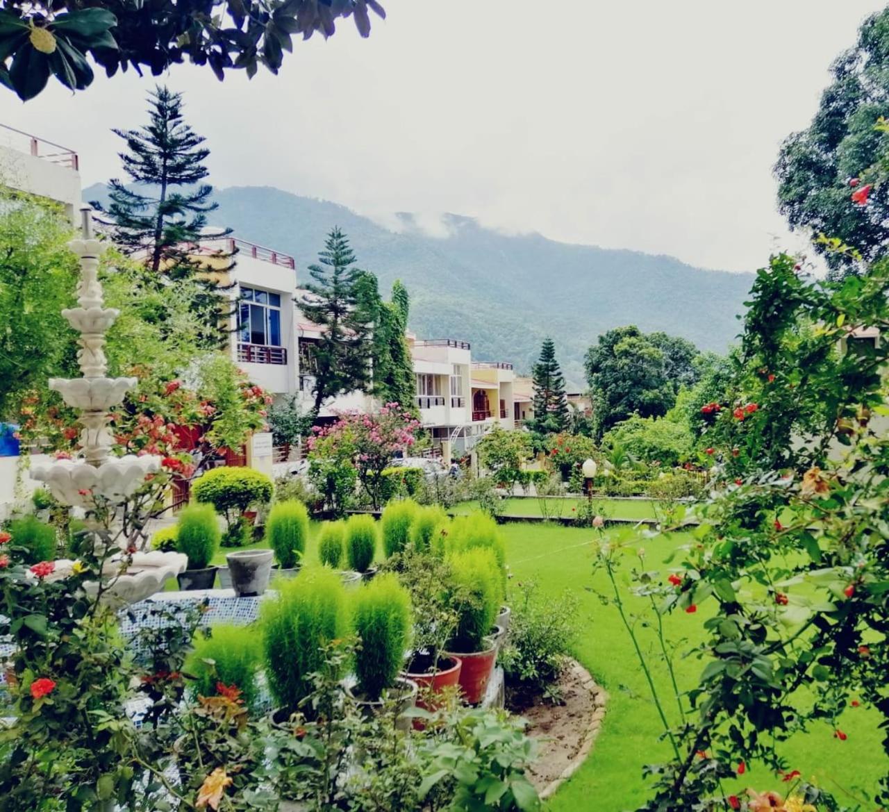 Ganga Vatika Boutique Hotel, Rishīkesh Екстериор снимка